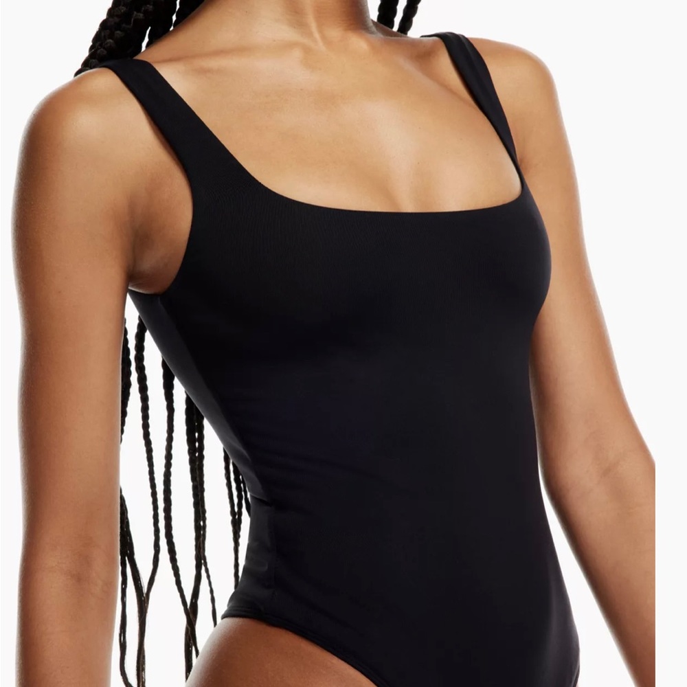 Babaton Contour Tank bodysuit size M